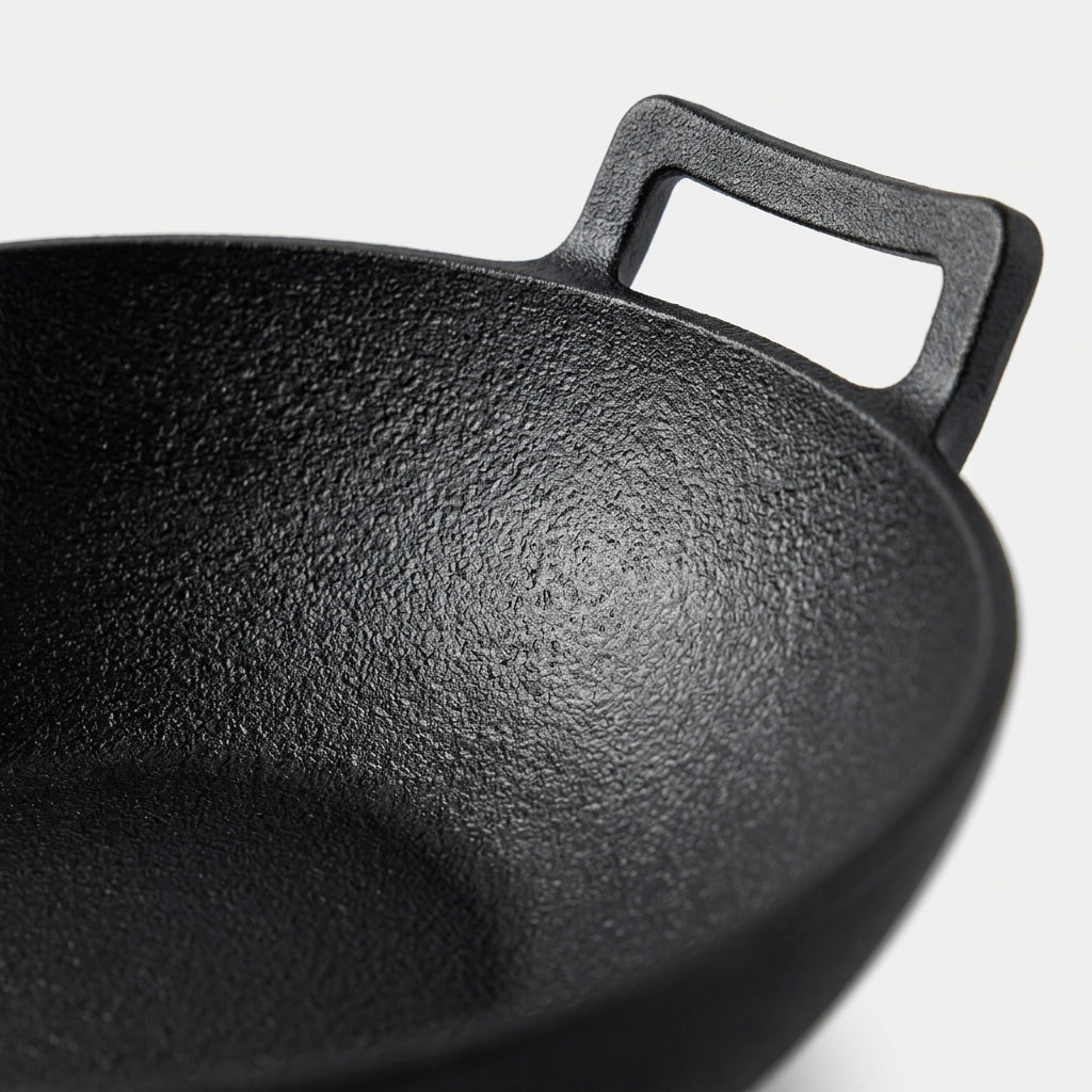 Cast Iron Wok with Wooden Lid